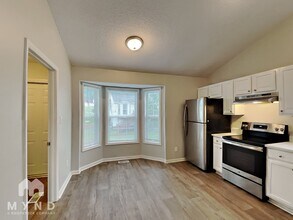 5421 Neuse View Dr in Raleigh, NC - Building Photo - Building Photo