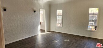 1464 Alvira St in Los Angeles, CA - Building Photo