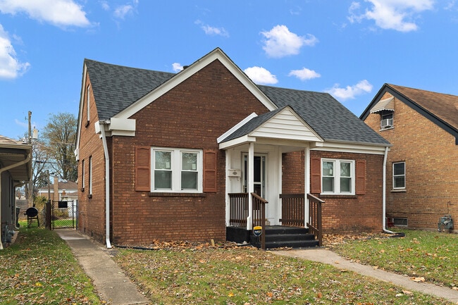 14434 S Edbrooke Ave in Riverdale, IL - Building Photo - Building Photo