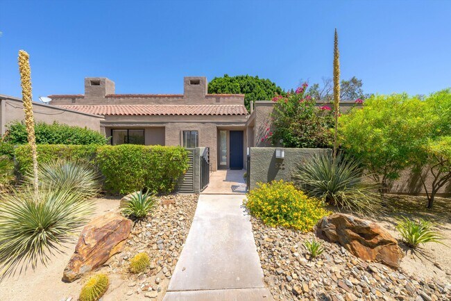 522 Desert W Dr in Rancho Mirage, CA - Building Photo - Building Photo