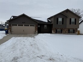 29493 Walnut Valley Ct in Wright City, MO - Building Photo