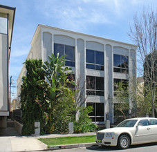 340 S Elm Dr in Beverly Hills, CA - Building Photo - Building Photo