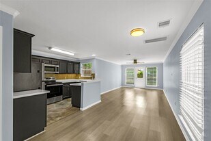 4640 Knoxville St in Houston, TX - Building Photo