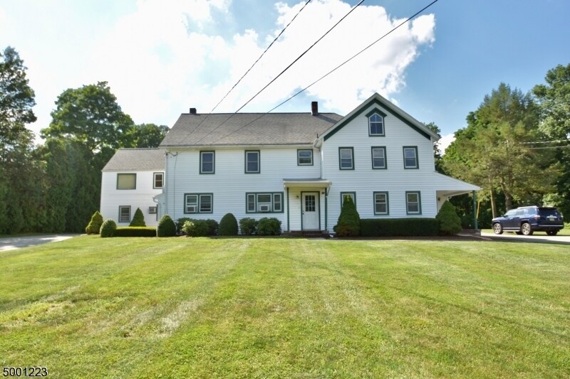 334 Oak Ridge Rd in West Milford, NJ - Building Photo