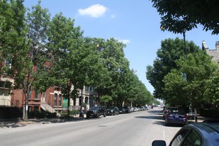 2214 N Halsted St in Chicago, IL - Foto de edificio - Building Photo