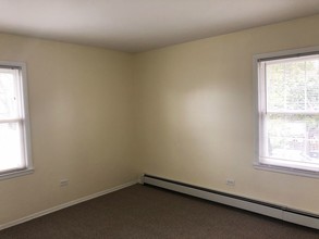 3404 Maple Ave-Unit -14 in Brookfield, IL - Building Photo - Building Photo