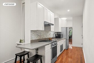 227 E 88th St in New York, NY - Building Photo - Building Photo