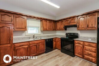 12704 Winchester Ave in Grandview, MO - Building Photo - Building Photo