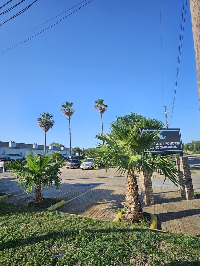 8636 Village of Fondren in Houston, TX - Building Photo - Building Photo