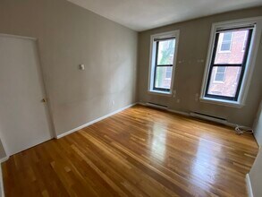 30 Isabella St in Boston, MA - Foto de edificio - Building Photo