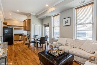 1713 W North Ave in Chicago, IL - Building Photo - Building Photo