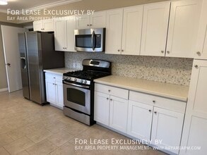 1393 Geneva Ave in San Carlos, CA - Building Photo - Building Photo