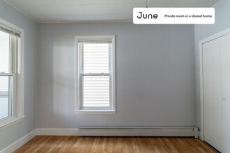 Private bedroom in 3 bed/1 bath Home in Boston, MA - Building Photo - Building Photo