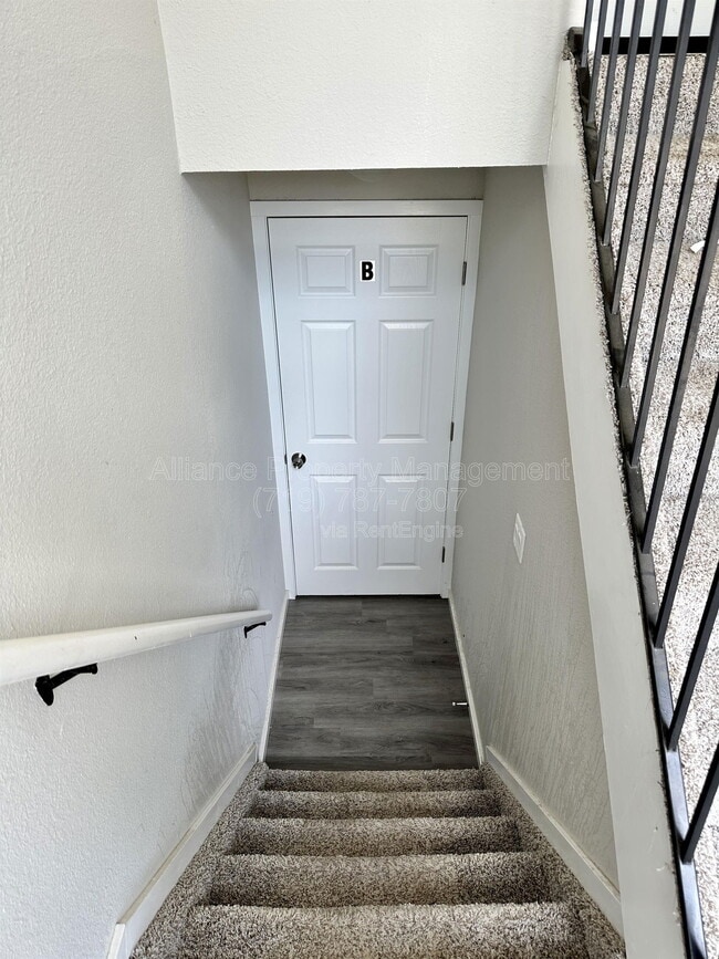 907 W Madison St in Colorado Springs, CO - Building Photo - Building Photo