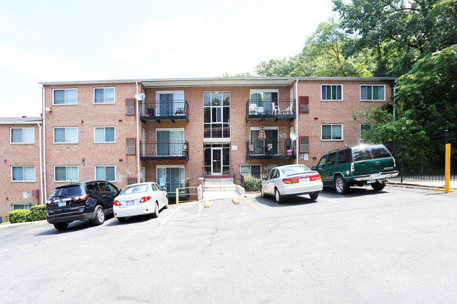 Greenwood Manor Apartments in Washington, DC - Building Photo - Building Photo