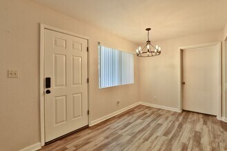 1223 N Granite Reef Rd in Scottsdale, AZ - Building Photo - Building Photo