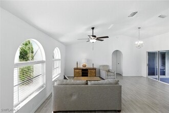 830 Columbia St in Port Charlotte, FL - Building Photo - Building Photo