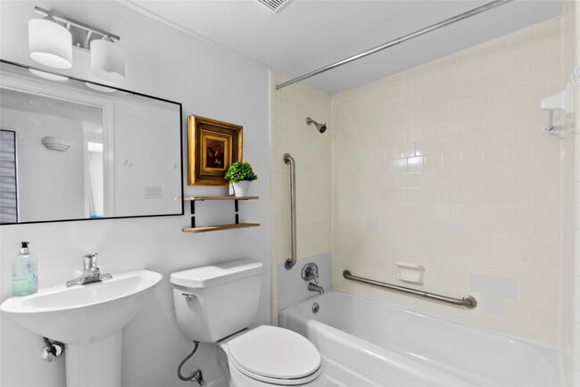 property at 604 S Ripple Creek Dr