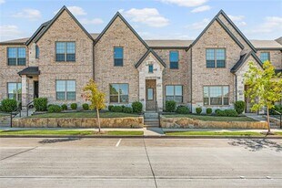 6580 Iron Horse Blvd in North Richland Hills, TX - Building Photo