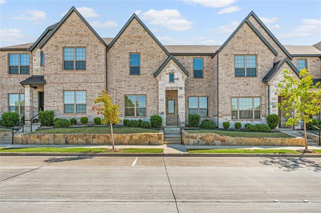 6580 Iron Horse Blvd in North Richland Hills, TX - Building Photo