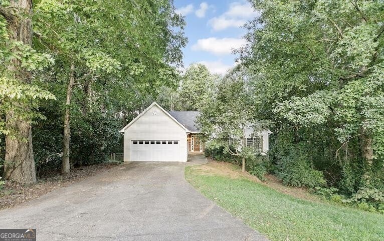 61 Mulberry Pl in Douglasville, GA - Building Photo