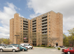 Wayne Tower Senior Apartments in Wayne, MI - Foto de edificio - Building Photo