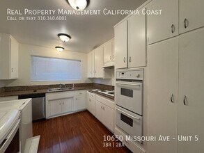 10650 Missouri Ave in Los Angeles, CA - Building Photo - Building Photo