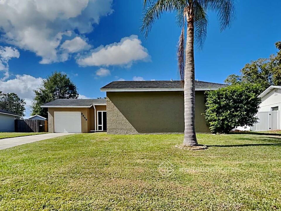 3829 Bent Tree Loop W in Lakeland, FL - Building Photo