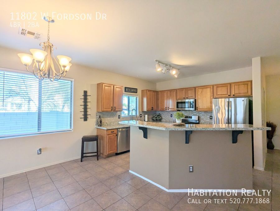 11802 W Fordson Dr in Marana, AZ - Building Photo