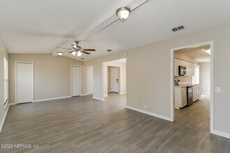 2194 George Wythe Rd in Orange Park, FL - Foto de edificio - Building Photo