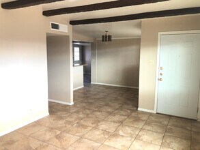 9542 Lindsey Dr in El Paso, TX - Building Photo - Building Photo