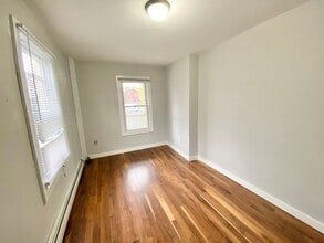 89 Pitkin St in Burlington, VT - Building Photo - Building Photo