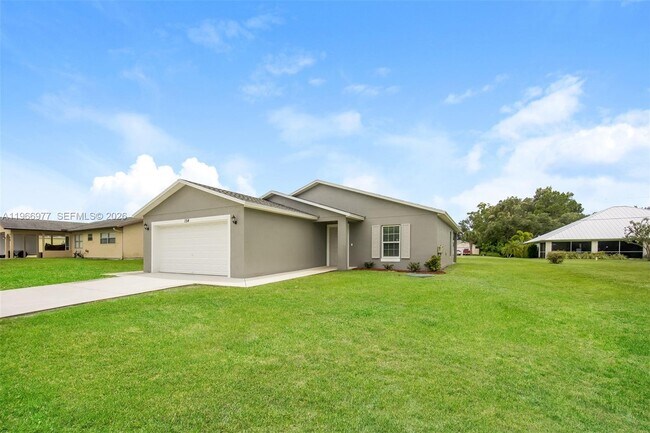 154 NW Curtis St in Port St. Lucie, FL - Building Photo - Building Photo