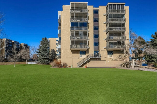 property at 14102 E Linvale Pl