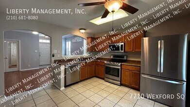7710 Wexford Square in San Antonio, TX - Building Photo - Building Photo
