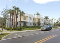 North West Gardens V in Fort Lauderdale, FL - Foto de edificio - Building Photo