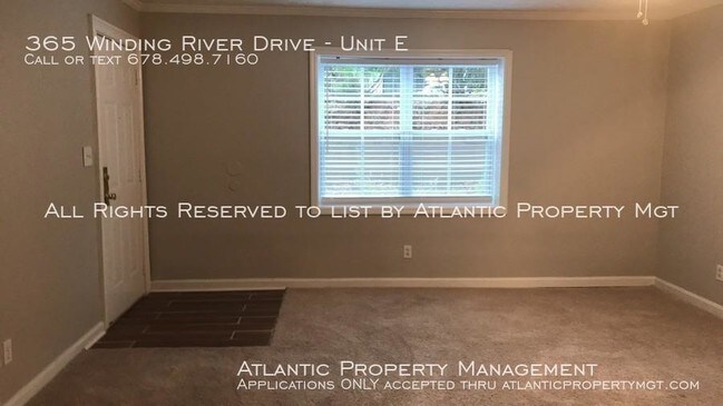 365 Winding River Dr in Atlanta, GA - Building Photo - Building Photo