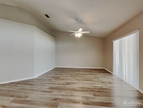 4514 Horseshoe Pick Ln in Valrico, FL - Building Photo - Building Photo