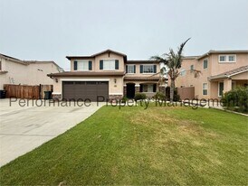11120 Grand Prairie Dr in Bakersfield, CA - Building Photo