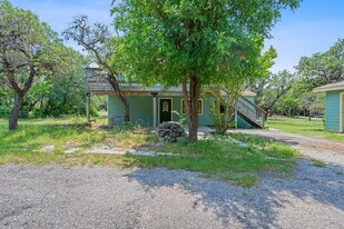 5001 Serrano Trail in Austin, TX - Building Photo