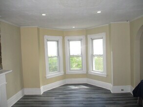 33 Bay View Ter in Newburgh, NY - Building Photo - Building Photo