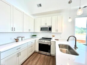 3410 Tower Hill Cir in Cape Charles, VA - Foto de edificio - Building Photo