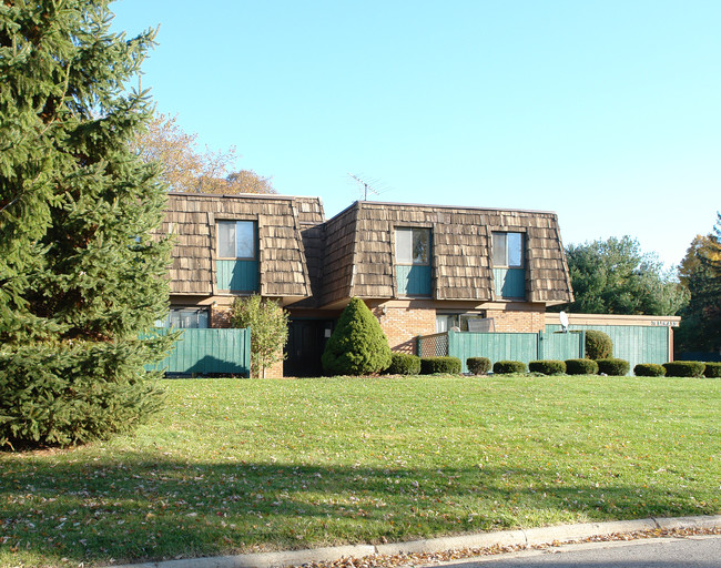 78 Lemans Dr in Youngstown, OH - Building Photo - Building Photo