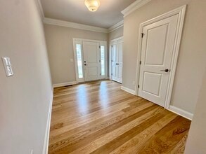 64 Soderman Wy in Cheshire, CT - Building Photo - Building Photo