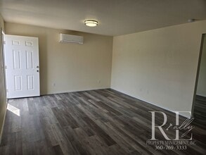 1203 Campbell Ave in Port Angeles, WA - Building Photo - Building Photo