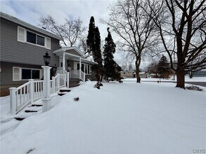 2 Ilex Ln in Liverpool, NY - Building Photo - Building Photo