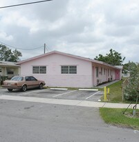 521 NW 21st Ter in Fort Lauderdale, FL - Building Photo