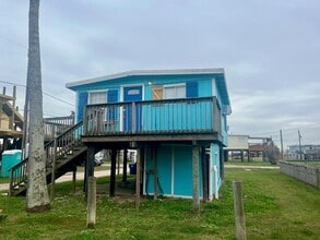 414 Caisson St in Freeport, TX - Building Photo - Building Photo