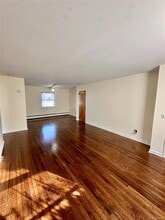 174 Orange Ave in Suffern, NY - Building Photo - Building Photo