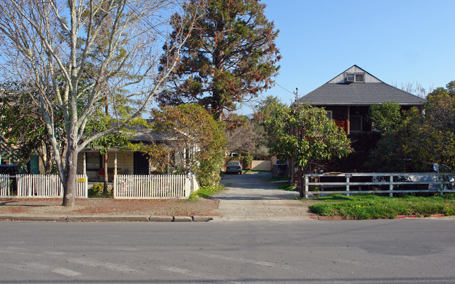 258 Woodland Ave in San Rafael, CA - Foto de edificio - Building Photo